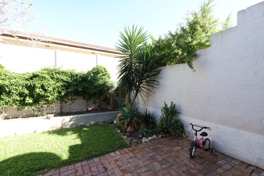 To Let 2 Bedroom Property for Rent in Table View Western Cape